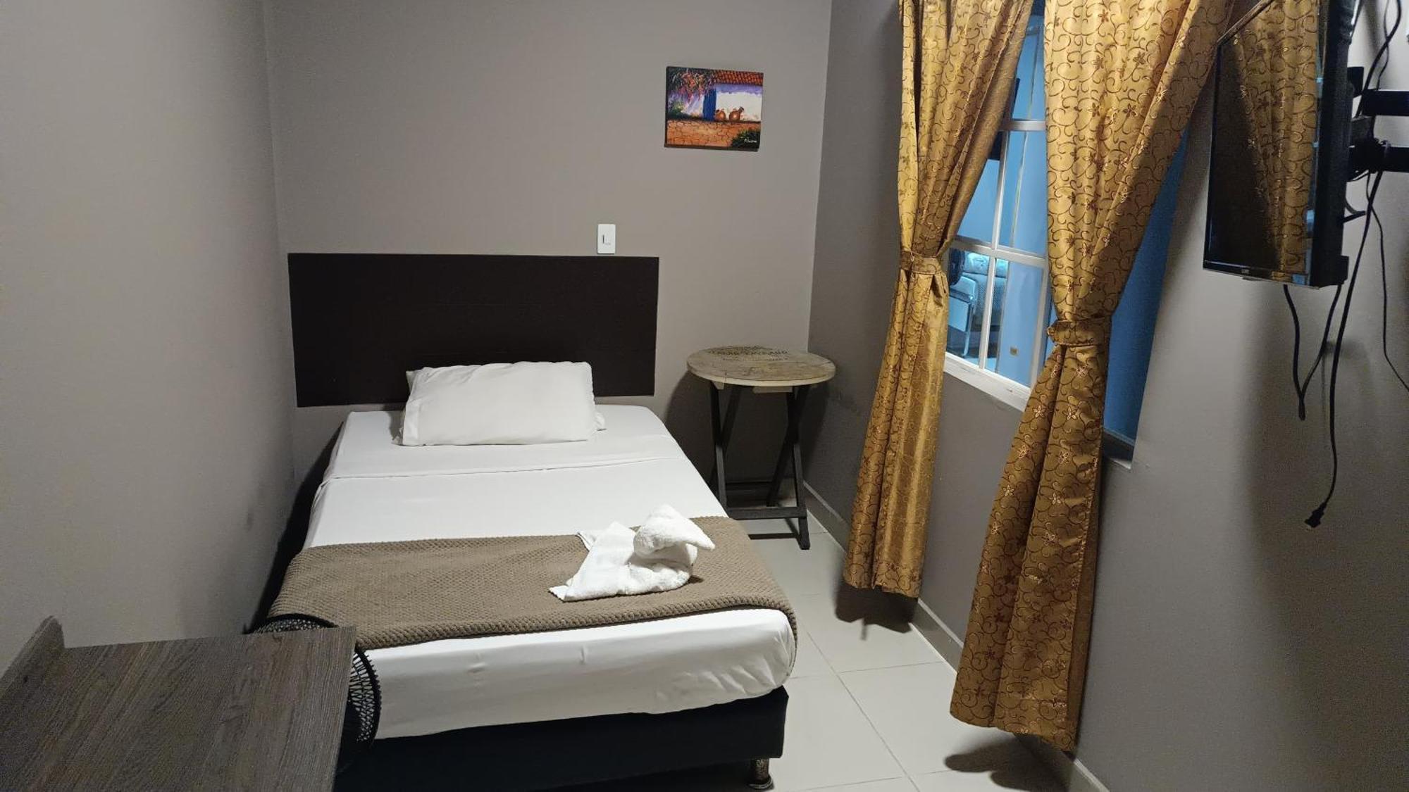 Hotel Simon Plaza Pereira Dış mekan fotoğraf